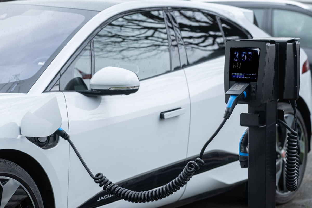station de recharge de voiture electrique