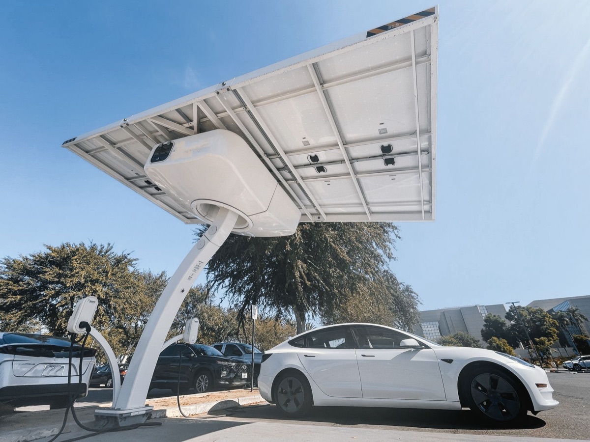 電動車充電站