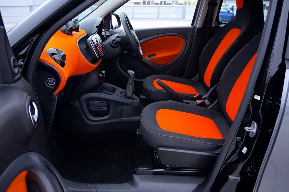 Interieurontwerp van een moderne auto